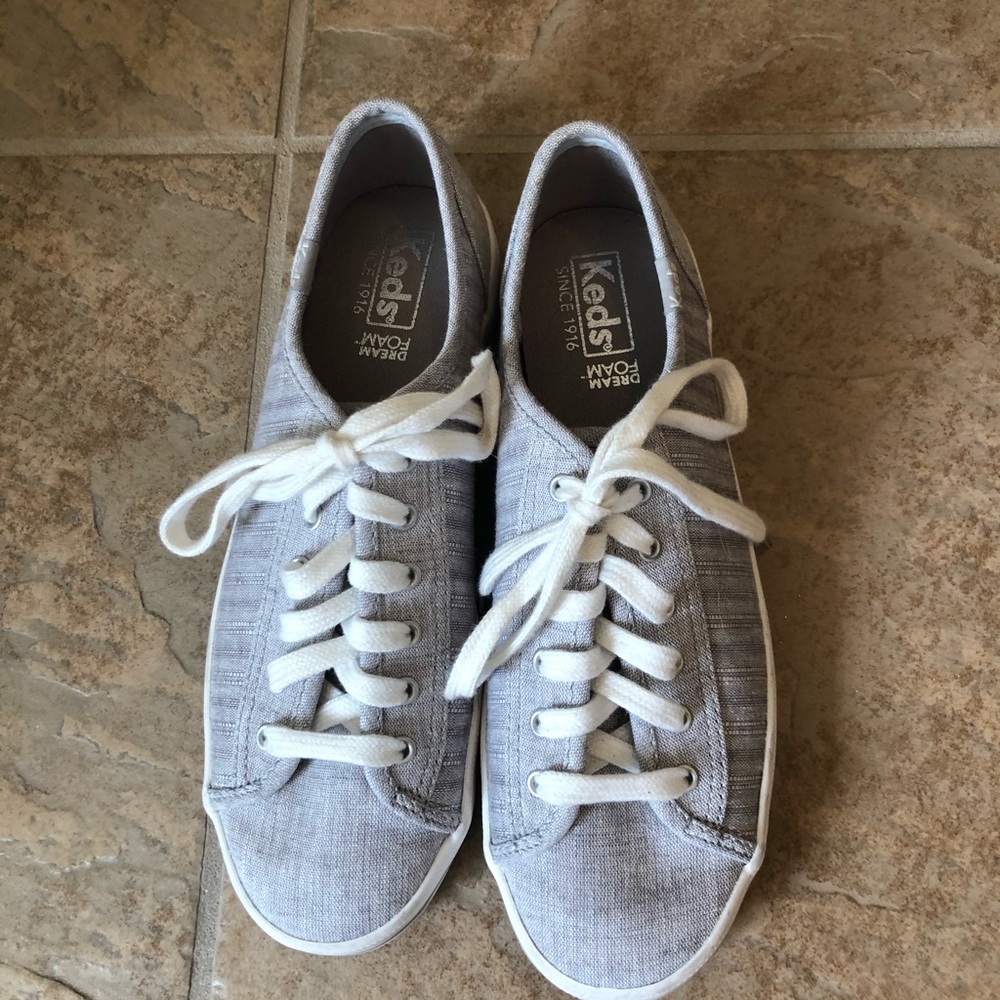 Less sneakers